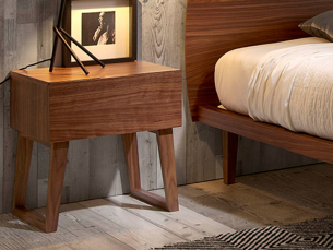 Walnut bedside table - NOTTE 2