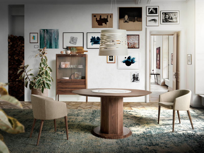 Vitrina en nogal con tapa de cristal imitación mármol porcelánico - DINA