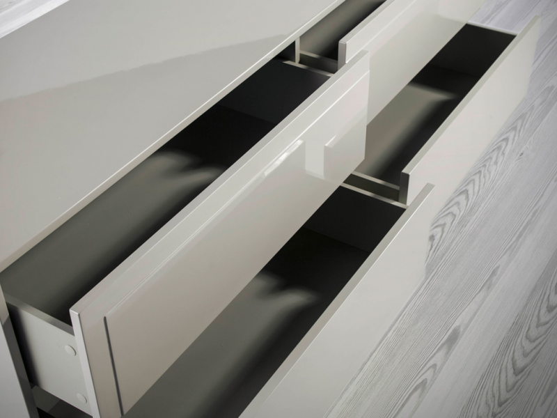 Buffet laqué avec structure en bois de noyer - ARAN