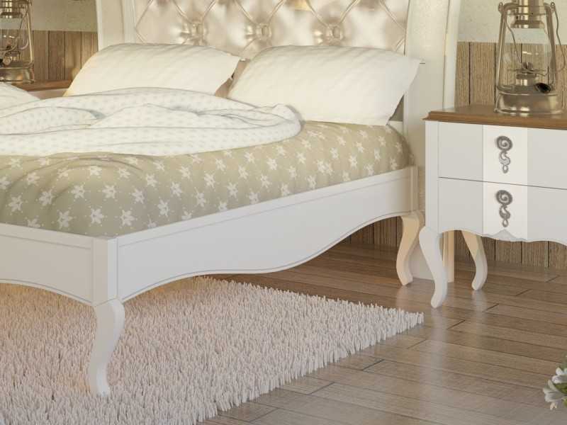 Complete lacquered and upholstered bed - CLASS