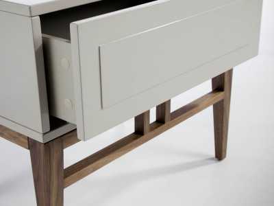 Lacquered bedside table with walnut base - COSIMA