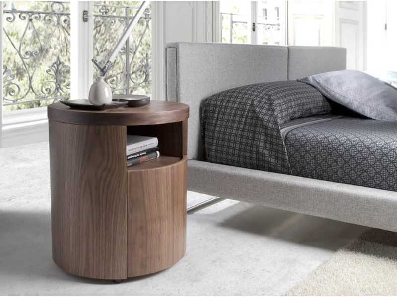 Round walnut bedside table - RODO NOGAL