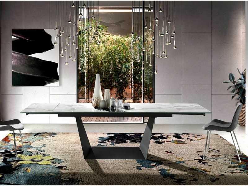 Extendable dining table with black lacquered steel base - SEDAN