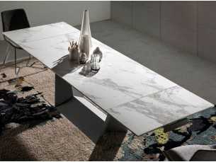 Extendable dining table with black lacquered steel base - SEDAN 2