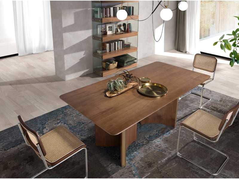 Dining table in walnut with steel details - GRETA