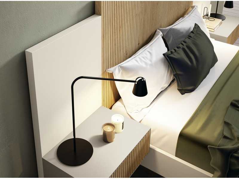 Cabecero de diseño moderno lacado con frontal en roble alistonado y mesitas de 1 cajón - REINE