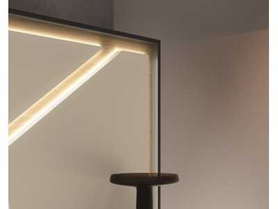 Lit design complet en chêne et finitions laquées avec éclairage LED, tables de chevet et sommier coffre relevable - LOM