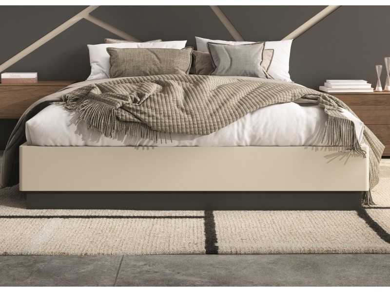 Lit complet de design moderne en noyer et laque avec lumière LED, tables de chevet et coffre de lit - FINN