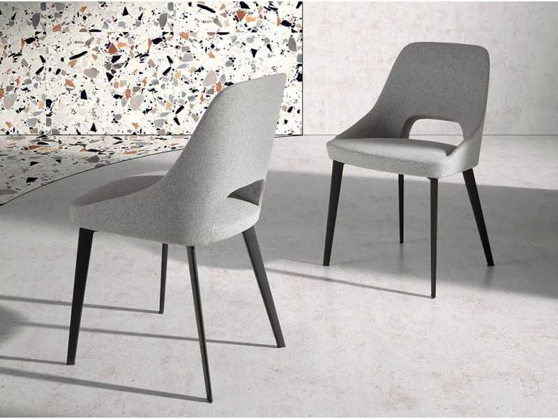 Chaise design moderne tapisée avec structure en acier inoxydable noir mat - ADRIANNA