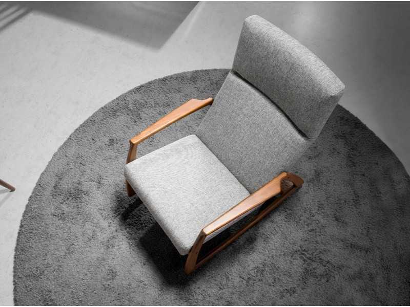 Sillón mecedora de diseño en nogal - DONDOLO