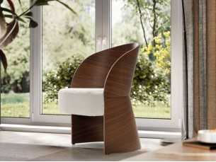 Chaise design avec structure en bois et assise tapissée - ADELAIDE BOIS