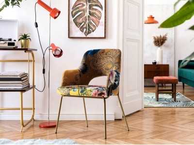 Chaise design avec accoudoirs et piètement en acier - AVELINE ACIER