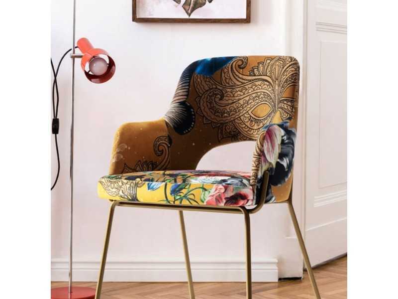 Silla de diseño con brazos y base en acero - AVELINE ACIER