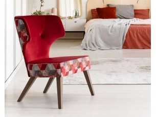 Fauteuil à oreilles design avec pieds en bois - APRA