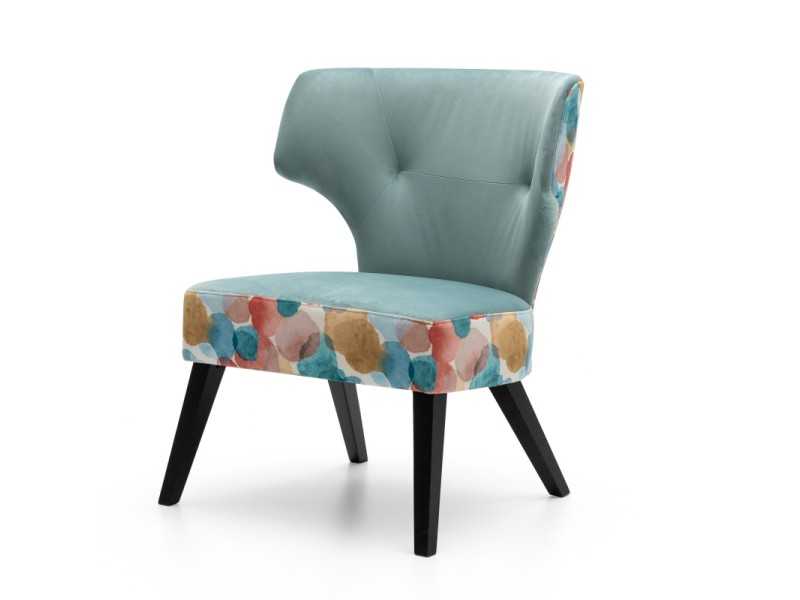 Fauteuil à oreilles design avec pieds en bois - APRA