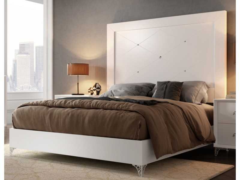 Lacquered bed with bench and headboard with Swarovski crystal details - AMANI