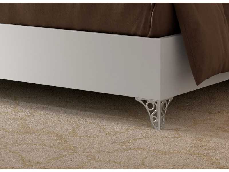 Cama lacada con bancada y cabecero con detalles de cristales de Swarovski - AMANI