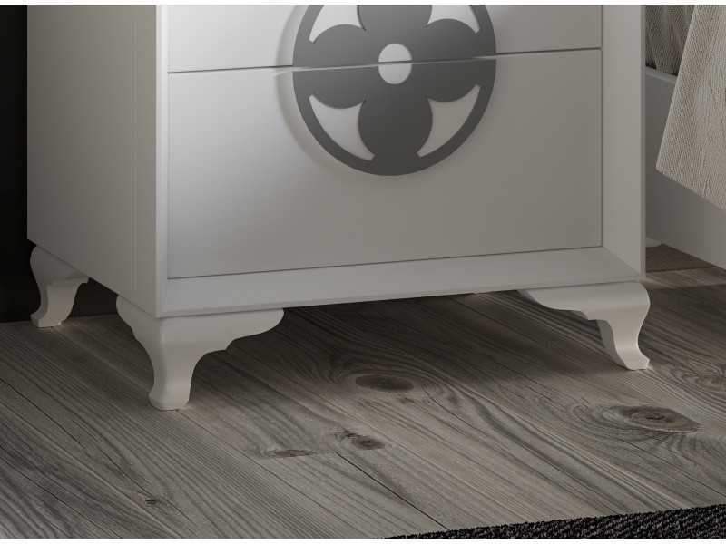 Table de chevet laquée et pieds Chippendale - AIZZA