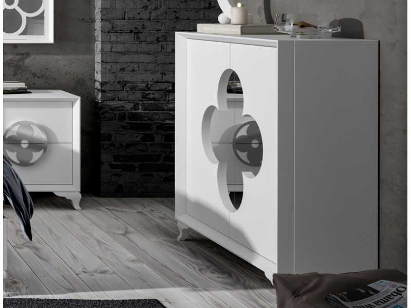 Lacquered 2-door console with Chippendale legs - AIZZA