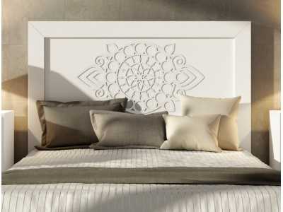 Cabecero lacado con detalle rosetón en relieve - ADHILA