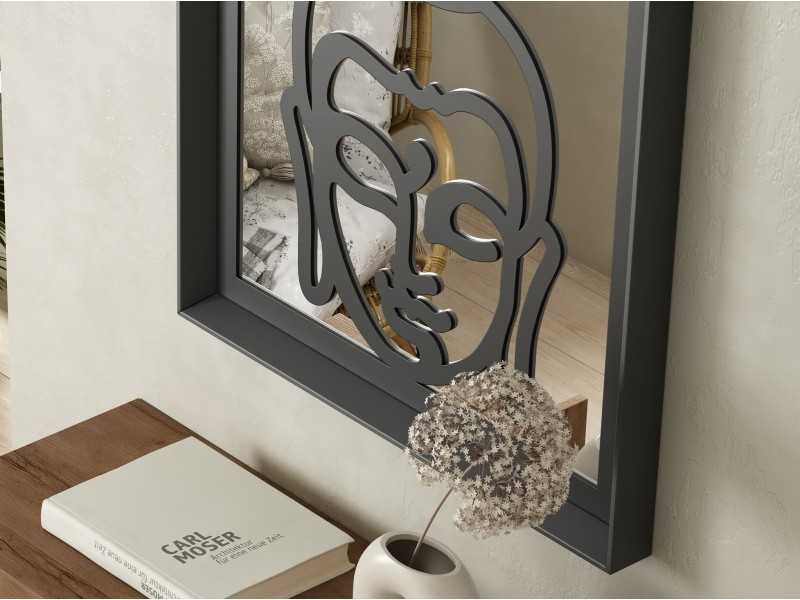 Lacquered mirror - BUDDHA