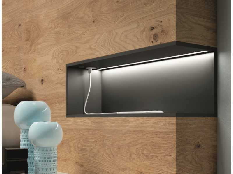 Cama con cabecero XL en roble, base lacada y luz led -ADRIANNA