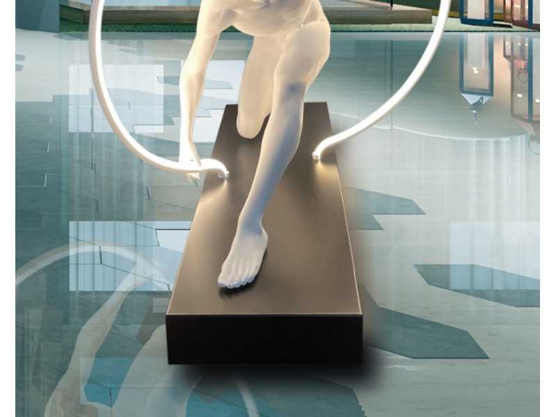 Lampe sculpture laquée en fibre de verre - OLIMPIC