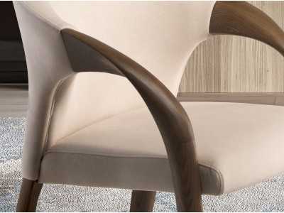 Silla de diseño en madera color nogal y terciopelo - EIRA NOGAL