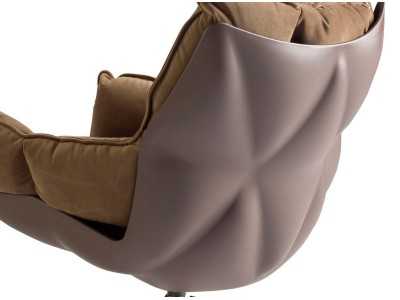 Fauteuil design tapissé et pivotant avec piètement en noyer - PATMOS