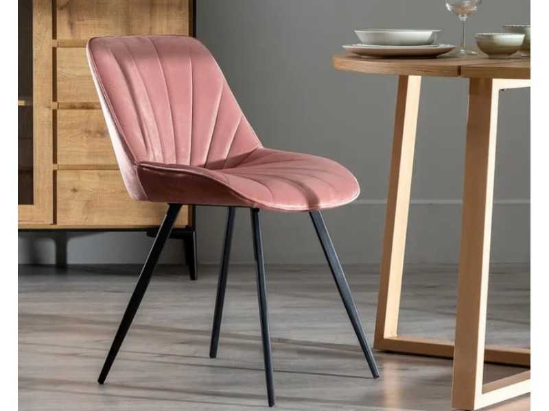 Chaise de salle à manger tapissée de velours rose - ALMA ROSA