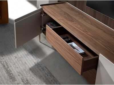 Meuble TV design en bois de noyer, détails laqués et acier - AINI