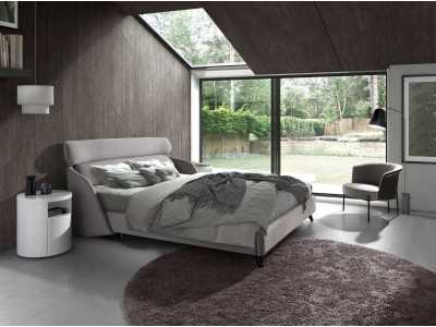 Lit design complet tapissé avec pieds en acier - RODÓ