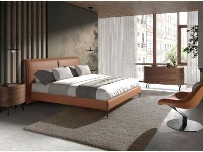 Cama completa de diseño tapizada en piel sintética y patas en acero inoxidable - SAVINA