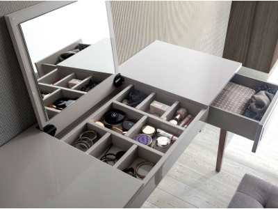 Coiffeuse laquée avec piètement en noyer - COSIMA