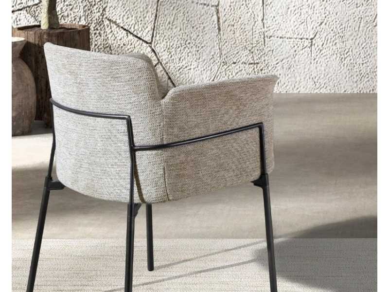 Fauteuil design tapissé avec structure en acier inoxydable - ANGÉLE