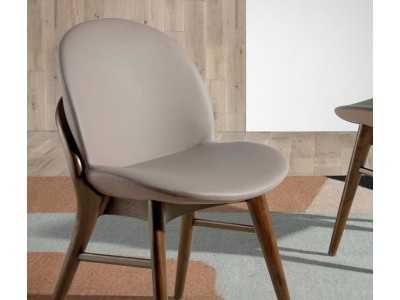 Rounded design chair with solid wood structure - ALEXIA