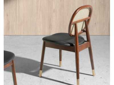 Chaise en bois massif avec dossier en rotin - TOULOUSE