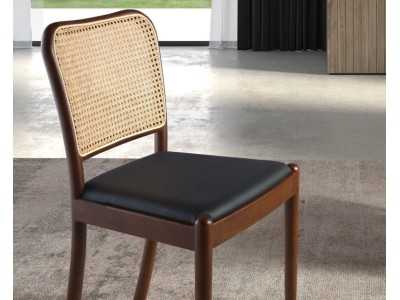 Chaise en bois massif avec dossier en rotin - HIDRA