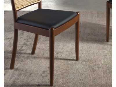 Chaise en bois massif avec dossier en rotin - HIDRA