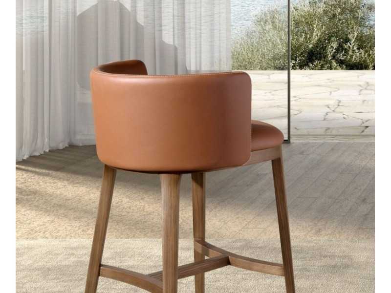 Taburete de diseño tapizado con estructura base de madera maciza - ZARA