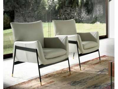 Sillón tapizado en piel genuina y estructura en acero epoxi negro - BASTIAN PERLA