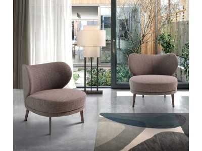 Fauteuil design tapissé avec pieds en acier inoxydable - AIMÉE Fauteuil design tapissé avec pieds en acier inoxydable - AIMÉE
