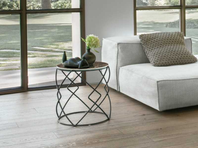 Table d'appoint en acier laqué avec plateau en marbre porcelaine - AVA
