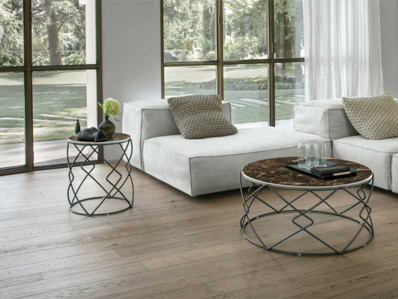 Mesa auxiliar de acero lacado y tapa de mármol porcelánico - AVA