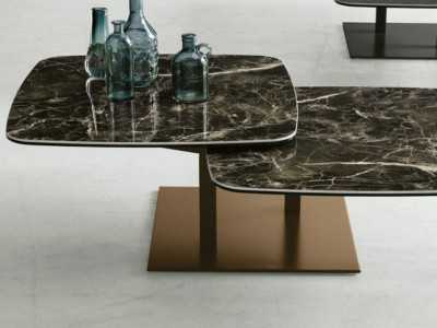 Mesa de centro con base en acero inoxidable lacado y tapas de mármol porcelánico - AALST