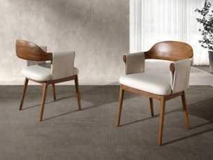 Chaise design en bois et tapissé en cuir synthétique - AAL