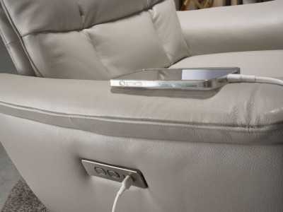 Sillón giratorio con sistema relax eléctrico tapizado en piel genuina - TARENTO G Sillón giratorio con sistema relax eléctrico tapizado en piel genuina - TARENTO G