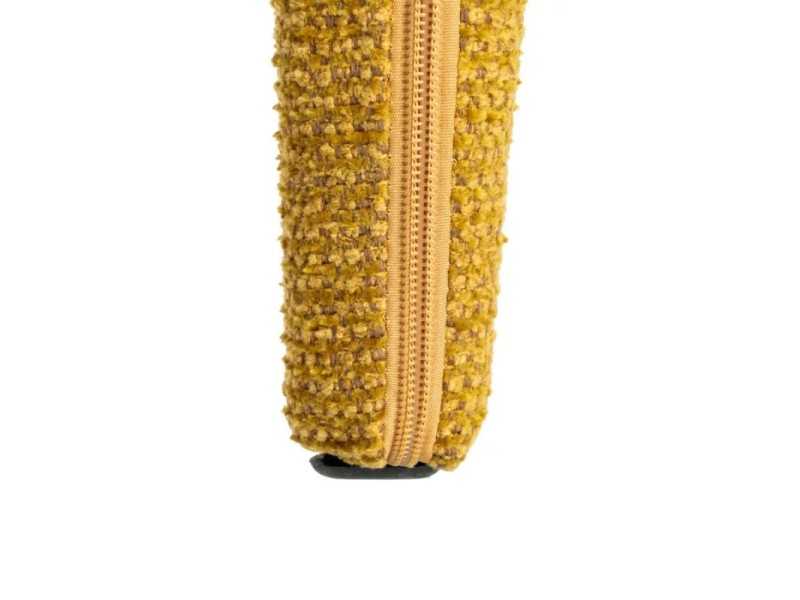 Silla de diseño tapizada en tela jaspeada color mostaza - ANCA MOSTAZA