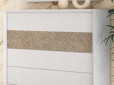Lacquered chest of drawers with 4 drawers and detail on the front of one drawer - ALIZÉE