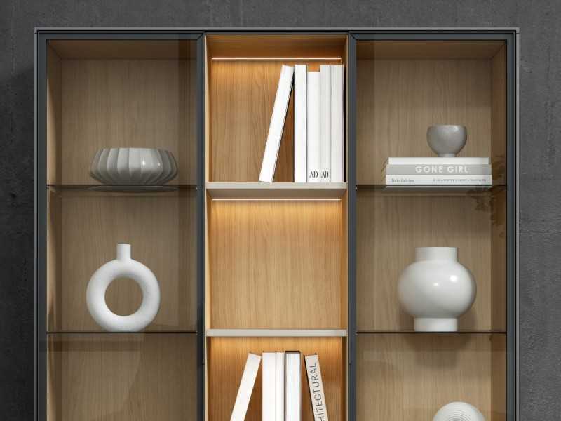 Display cabinet with two glass doors and central compartment - AGOSTINO